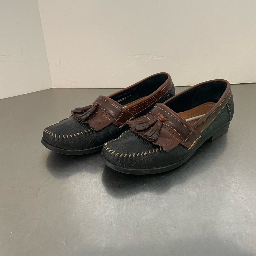 Bass Two Tone Leather Loafers Men's size 9.5 - Picture 1 of 5
